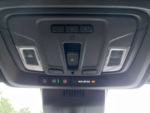 Used 2024 Chevrolet Silverado 2500 High Country w/ Technology Package AWD/4WD image 39