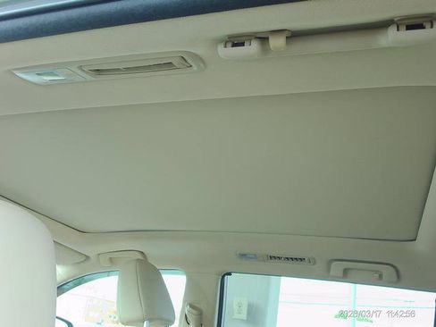 Used 2015 Toyota Highlander Limited Platinum AWD/4WD image 7