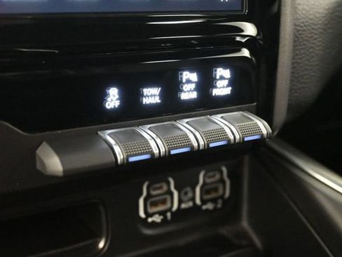 Used 2022 RAM 1500 Laramie RWD image 28