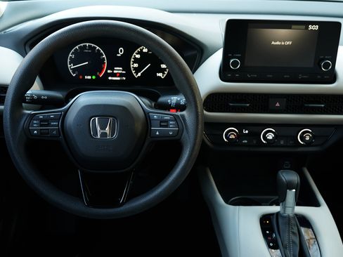 Certified 2024 Honda HR-V LX image 26