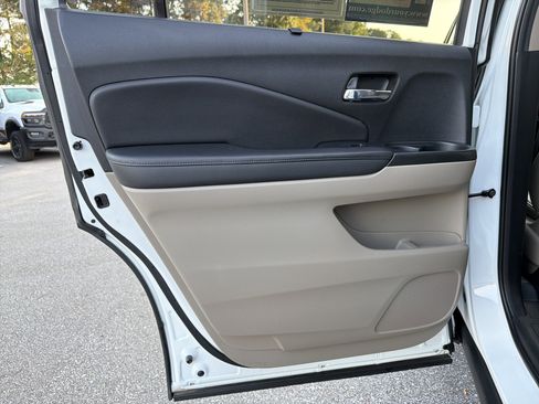 Used 2021 Honda Pilot EX-L image 24