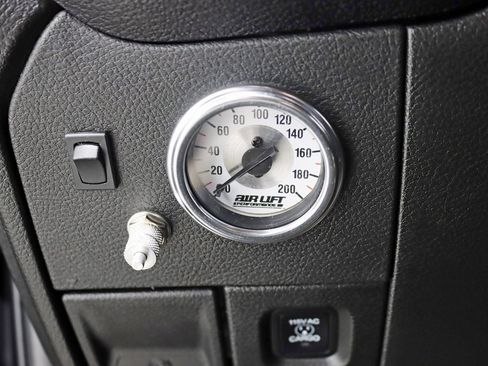 Used 2021 RAM 2500 Laramie w/ Night Edition image 17