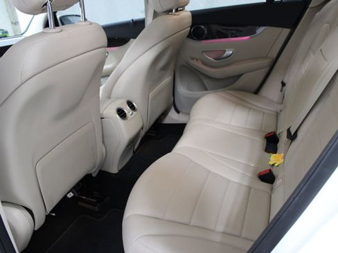 Used 2022 Mercedes-Benz GLC 300 4MATIC image 33