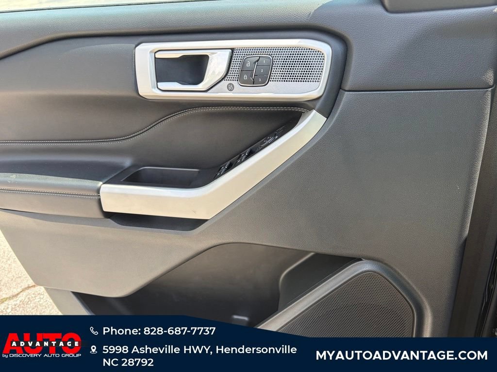 Used 2021 Ford Explorer Limited w/ Equipment Group 301A AWD/4WD image 22