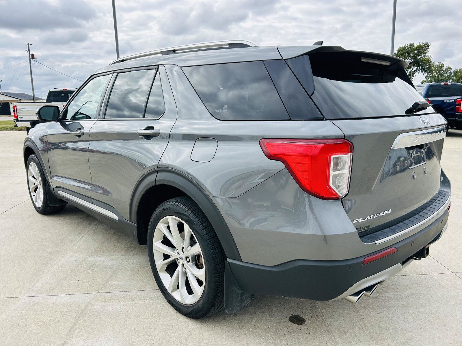 Used 2023 Ford Explorer Platinum w/ Technology Package AWD/4WD image 44