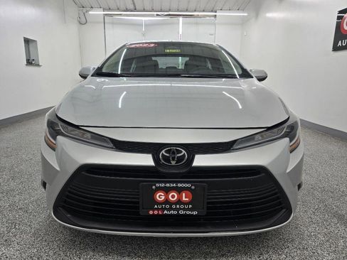 Used 2023 Toyota Corolla LE FWD image 3
