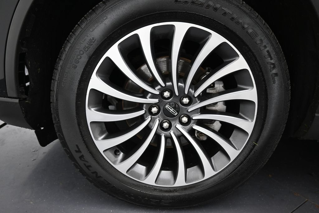 Used 2022 Lincoln Aviator AWD w/ Premium Package image 34