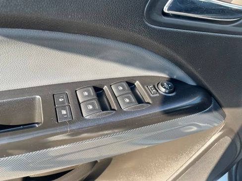 Used 2017 Chevrolet Colorado Z71 AWD/4WD image 17