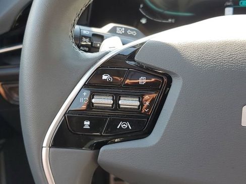 Used 2023 Kia Niro EX Touring FWD image 10
