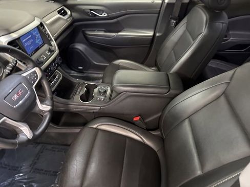 Used 2023 GMC Acadia SLT FWD image 32