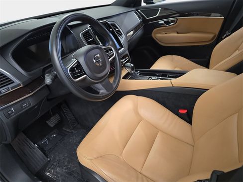 Used 2019 Volvo XC90 T6 Momentum w/ Advanced Package image 19