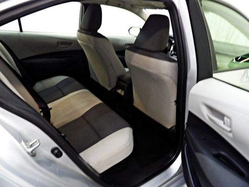 Used 2025 Toyota Corolla LE FWD image 11