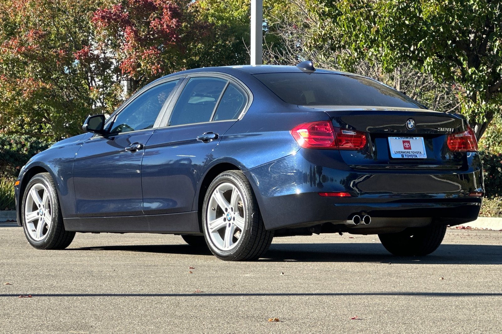 Used 2013 BMW 328i Sedan RWD image 6
