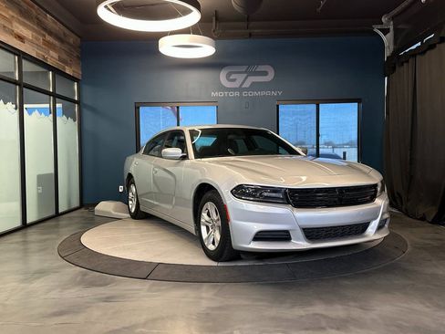 Used 2019 Dodge Charger SXT w/ Leather Interior Group RWD image 1