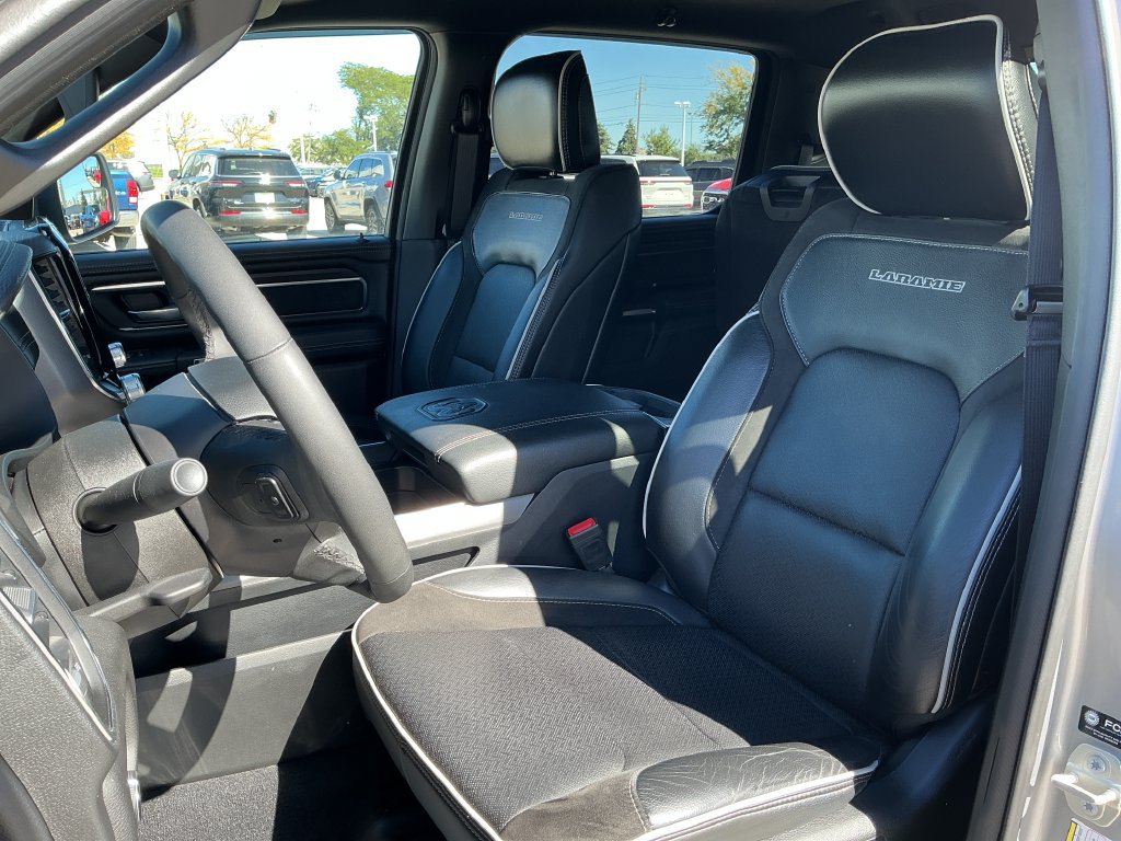 Used 2025 RAM 1500 Laramie AWD/4WD image 9