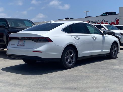 Used 2024 Honda Accord EX image 3