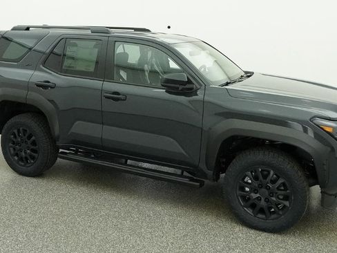 New 2026 Toyota 4Runner SR5 image 22