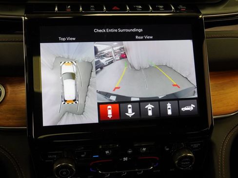 Used 2024 Jeep Grand Cherokee L Summit AWD/4WD image 22