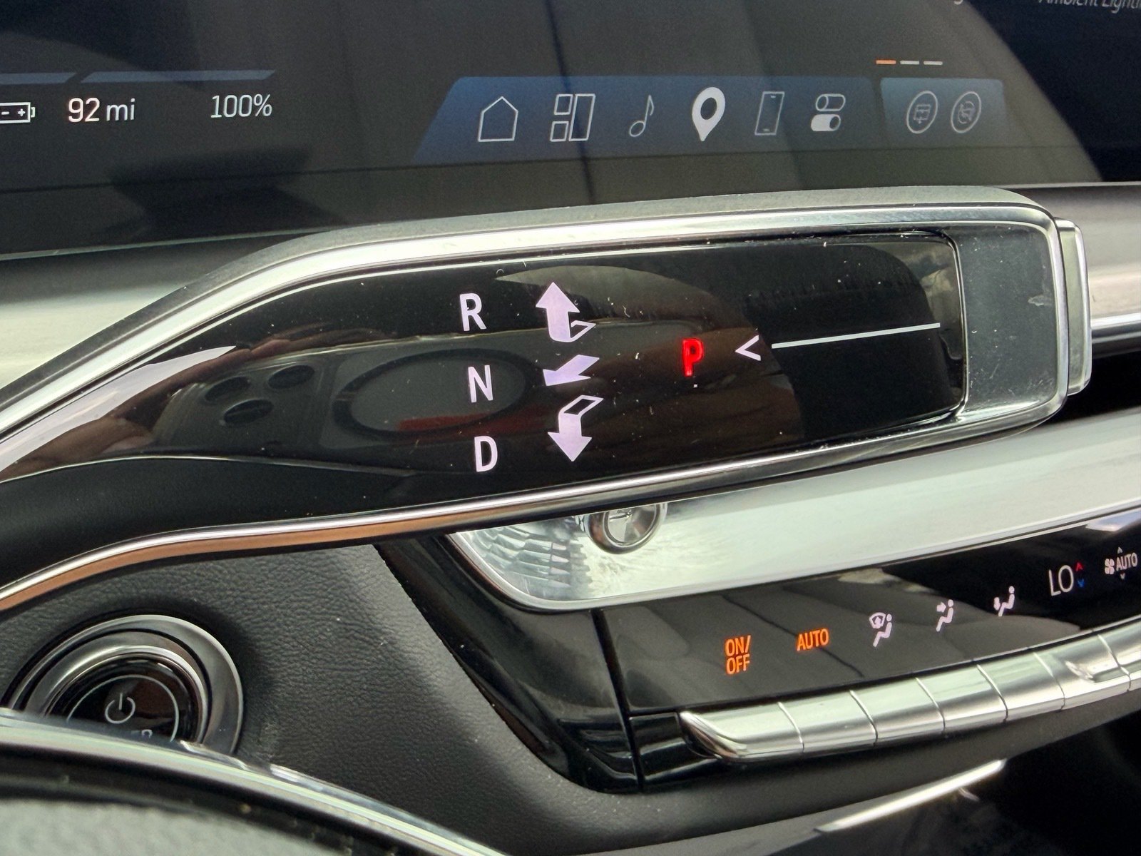 Used 2025 Cadillac Lyriq Luxury RWD image 32