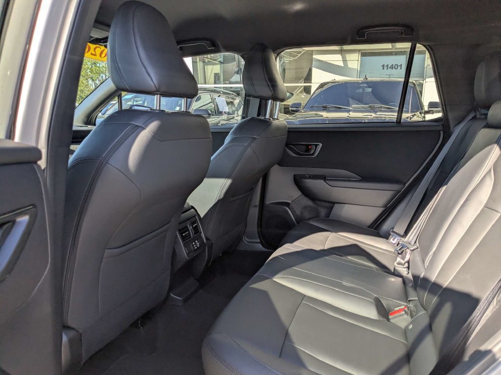 Used 2026 Subaru Outback Premium AWD/4WD image 19