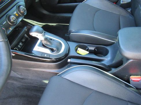 Used 2020 Kia Forte GT-Line w/ GT-Line Premium Package FWD image 20