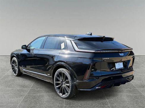 New 2026 Cadillac Lyriq V image 11