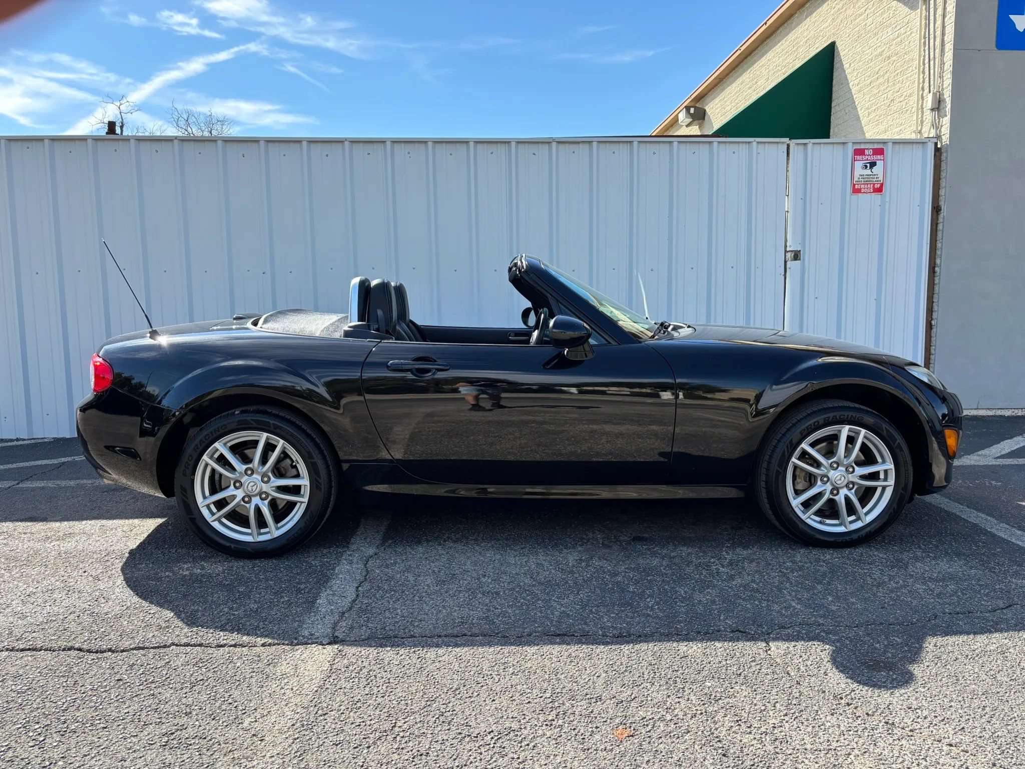 Used 2012 MAZDA MX-5 Miata Sport RWD image 7