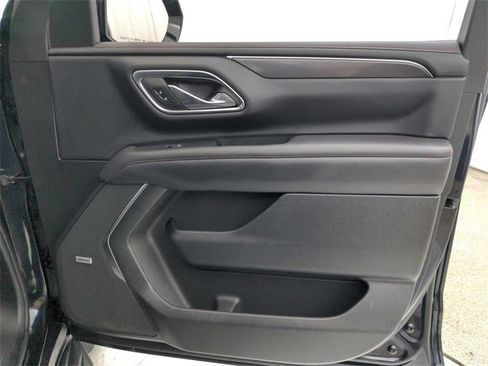 Used 2021 Chevrolet Suburban RST image 41