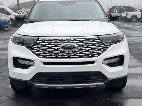Certified 2022 Ford Explorer Platinum w/ Equipment Group 601A image 8