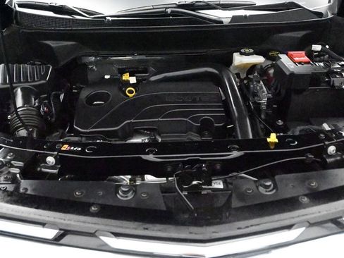 Used 2025 Chevrolet Equinox LT FWD image 16