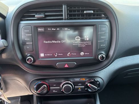 Used 2025 Kia Soul LX w/ LX Technology Package image 20