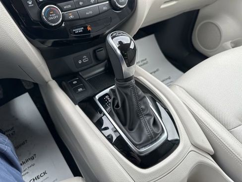 Used 2022 Nissan Rogue Sport SL image 23