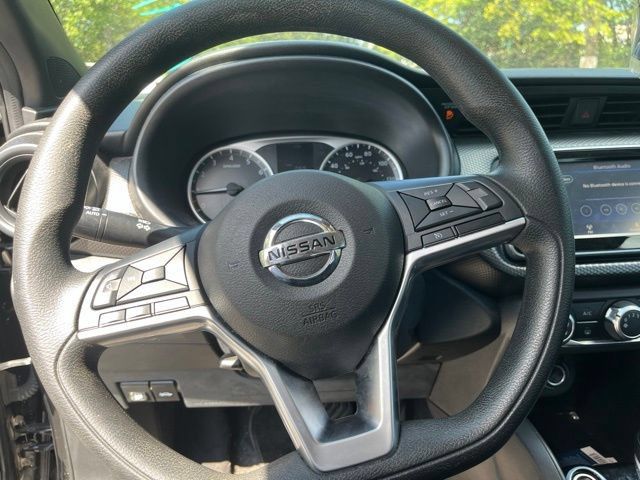 Used 2020 Nissan Kicks S FWD image 18