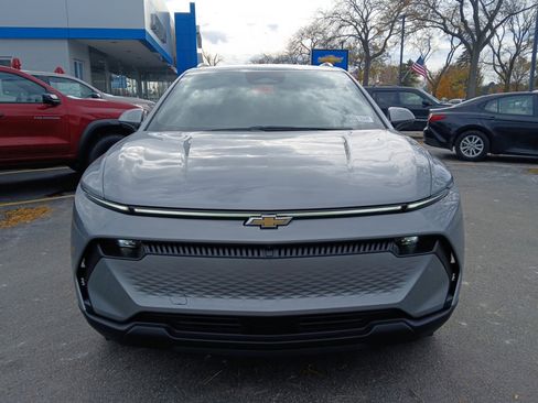 New 2026 Chevrolet Equinox EV LT image 27