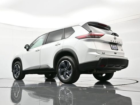 Certified 2024 Nissan Rogue SV image 44