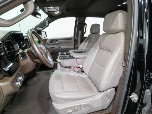 Used 2025 GMC Sierra 1500 SLT image 16