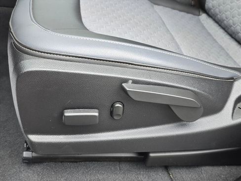 Used 2019 Chevrolet Colorado Z71 image 12