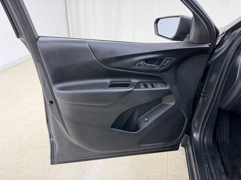 Used 2018 Chevrolet Equinox LT FWD image 17