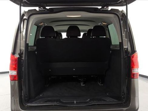 Used 2016 Mercedes-Benz Metris Passenger image 17