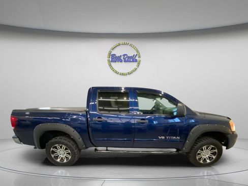 Used 2012 Nissan Titan SV w/ SV Premium Utility Pkg AWD/4WD image 6