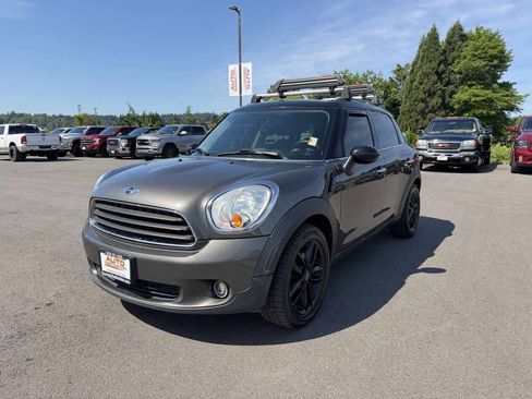 Used 2012 MINI Cooper Countryman FWD image 4