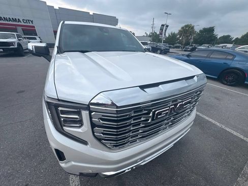 Used 2024 GMC Sierra 1500 Denali w/ Technology Package AWD/4WD image 14