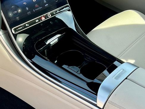 Certified 2024 Mercedes-Benz C 300 4MATIC Sedan image 30