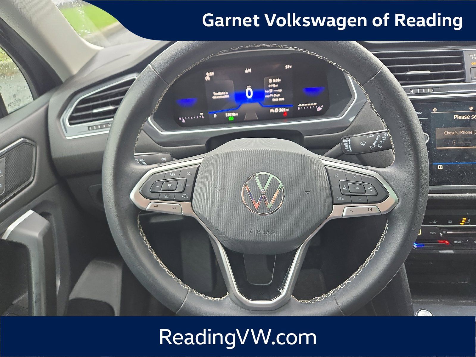 Used 2023 Volkswagen Tiguan SE w/ Panoramic Sunroof Package FWD image 14