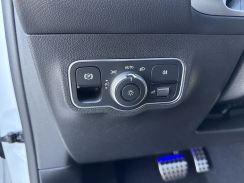 New 2026 Mercedes-Benz GLB 250 image 19