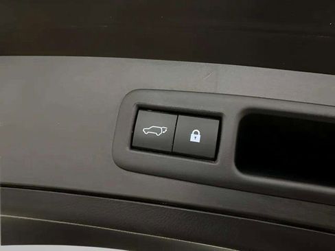 Used 2019 Lexus UX 250h w/ Premium Package image 8