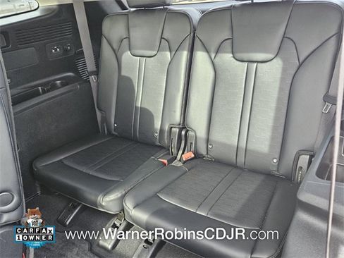 Used 2025 Kia Sorento EX image 9