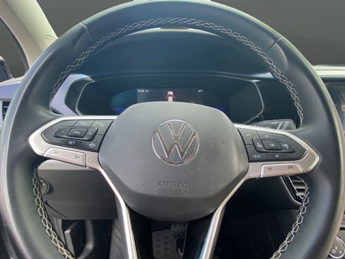 Used 2022 Volkswagen Taos SE AWD/4WD image 15