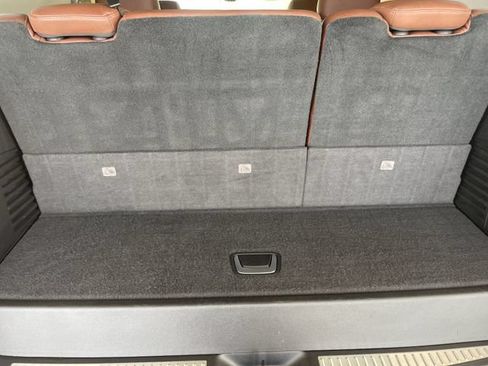 Used 2015 Cadillac Escalade Premium RWD image 27