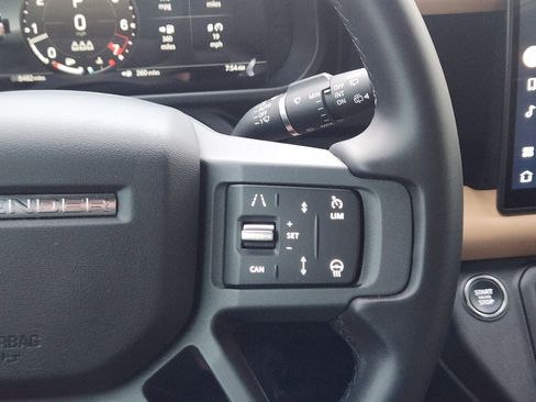 Certified 2025 Land Rover Defender 90 S image 24